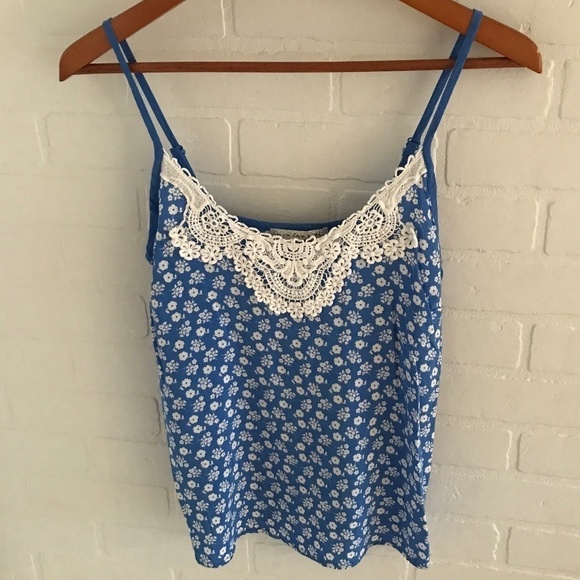 Derek Heart Tank top Blue White Floral Crochet Greek Boho Dainty Coquette M - Picture 1 of 6